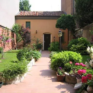  Bed & Breakfast Il Giardino Fiorito